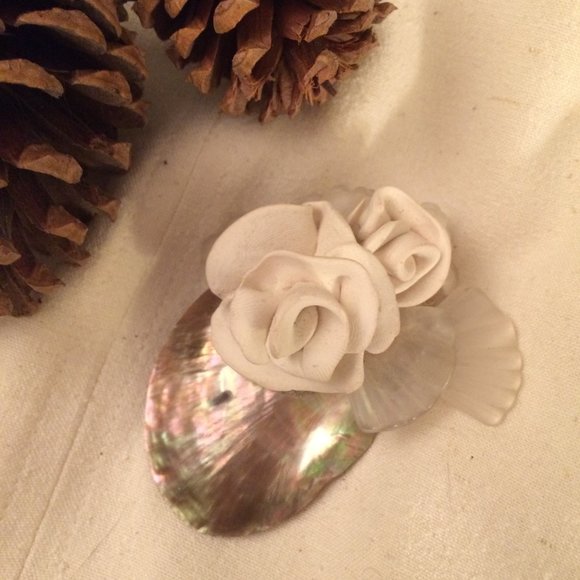 Vintage Artisan Rose and Shell Brooch Pin - Picture 1 of 5